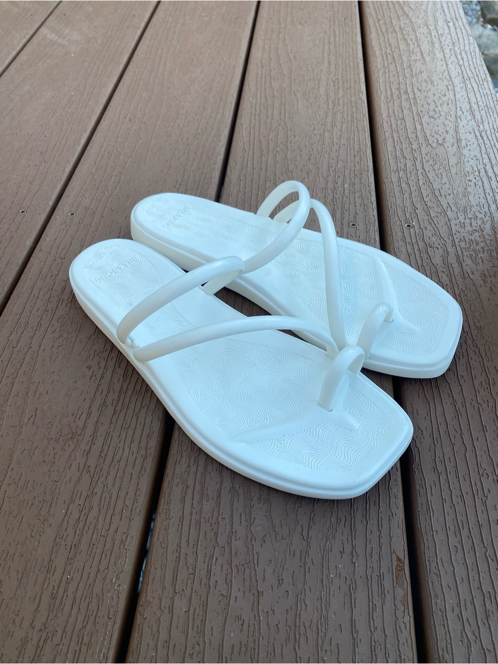 Billabong Minimalist White Strappy Women's Slide Sandals NWOT